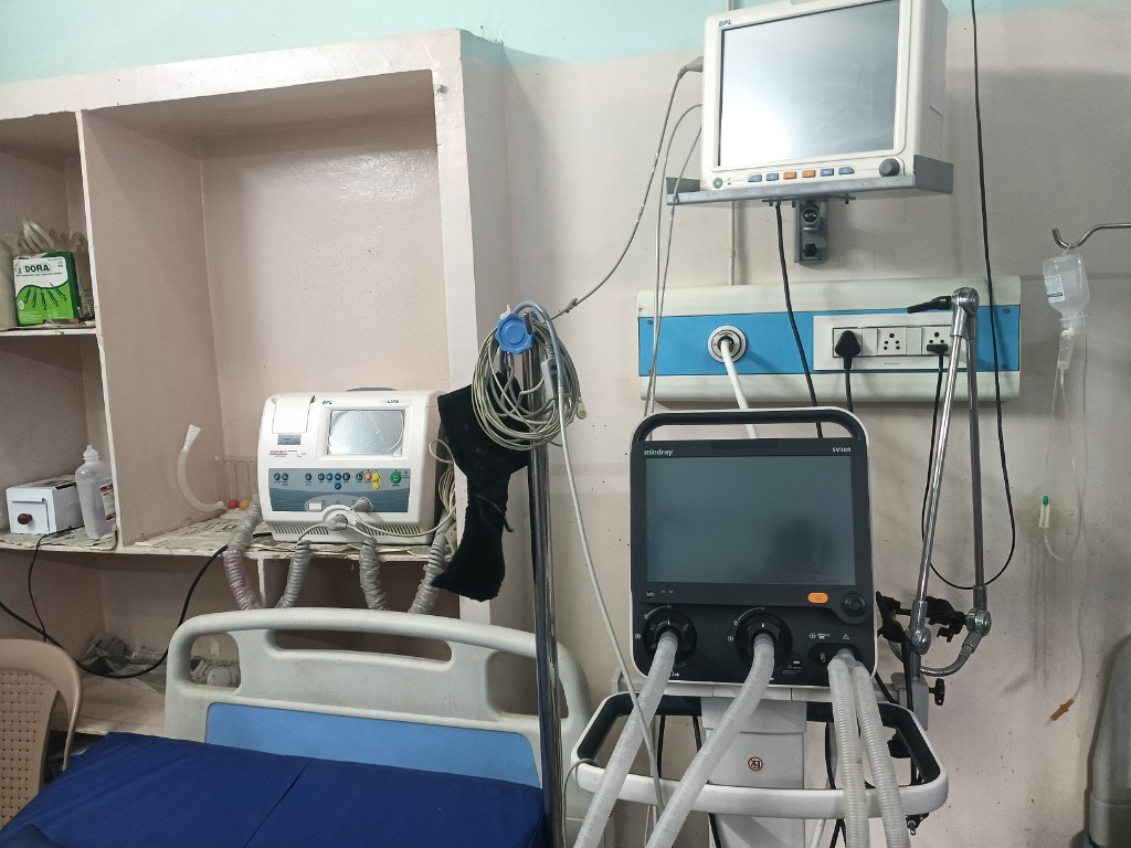 ICU Bedside Ventilator